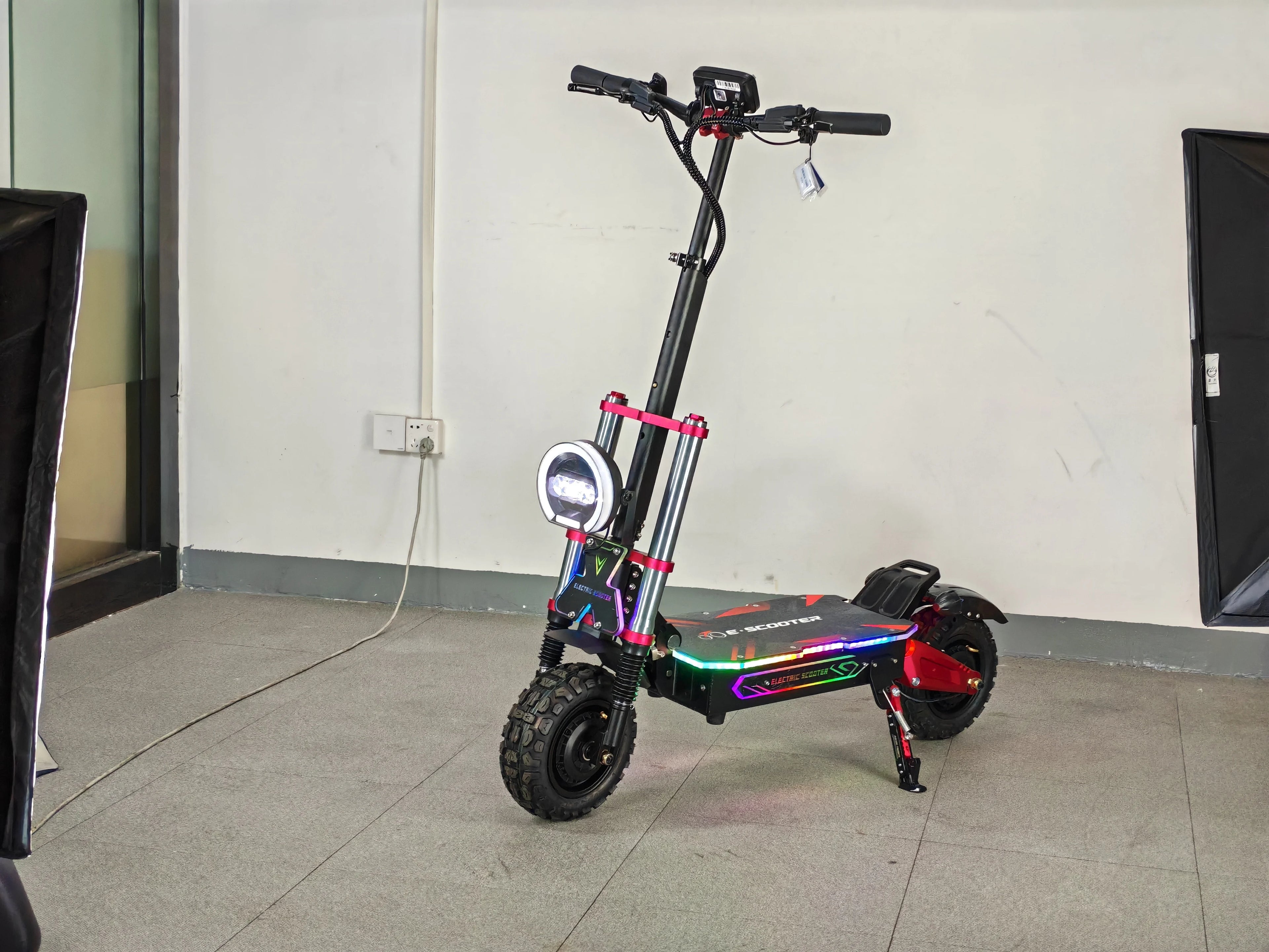 Electric Scooter 6000W Travel Motor 60V38AH Battery NDavid Safety App Control Electric Scooter Silent Tire Electri